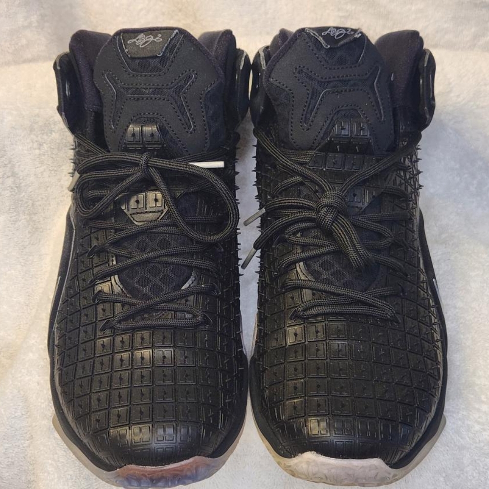 Lebron XXI EXT QS Sneaker